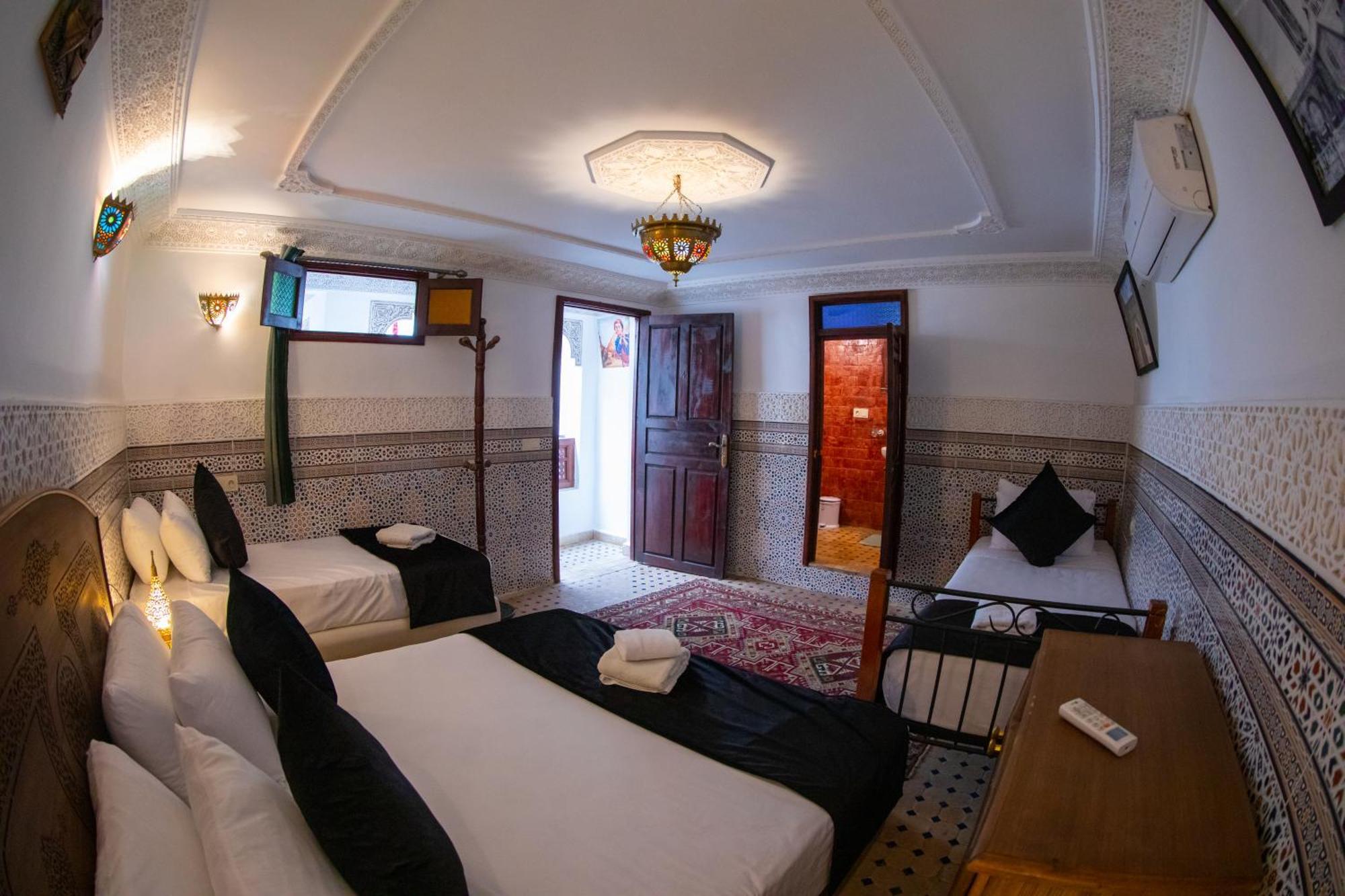 Dar Amir Fes Hotel Bagian luar foto